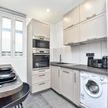 2 Pieces Avec Balcon A Apartment